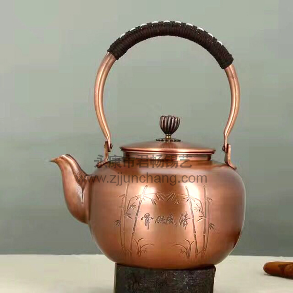 銅壺
